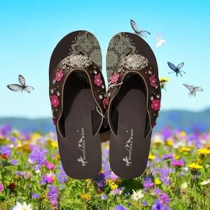Montana West Women's Brown and Pink Embellished Sandals